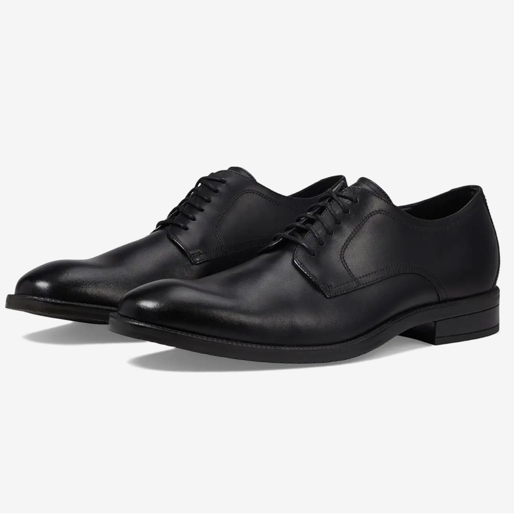 Cole Haan NIB size 10.5 Modern Essentials black lace up oxfords. New In Box.